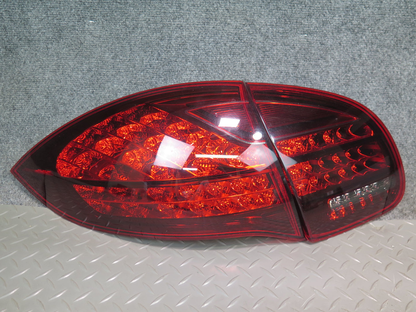 2011-2014 Porsche Cayenne 958 Rear Inner & Outer LED Tail Light Lamp Set of 4