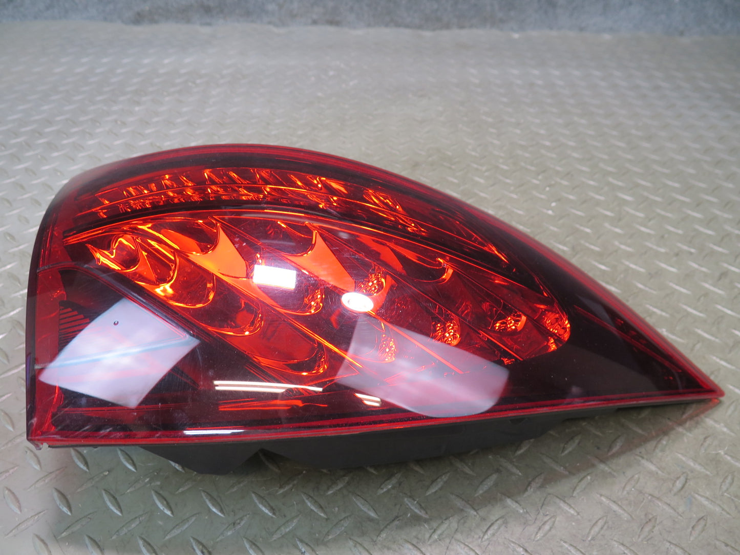 2011-2014 Porsche Cayenne 958 Rear Inner & Outer LED Tail Light Lamp Set of 4