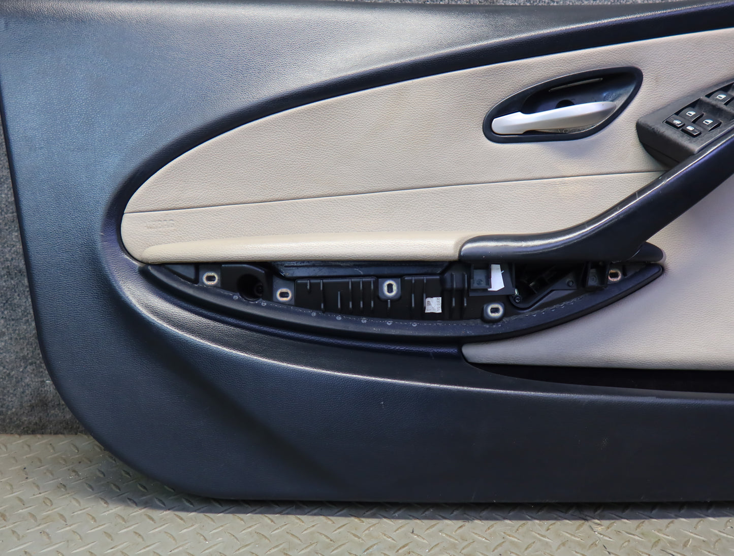 2006-2007 BMW E63 E64 M6 Left & Right Door Interior Trim Cover Panel Set of 2