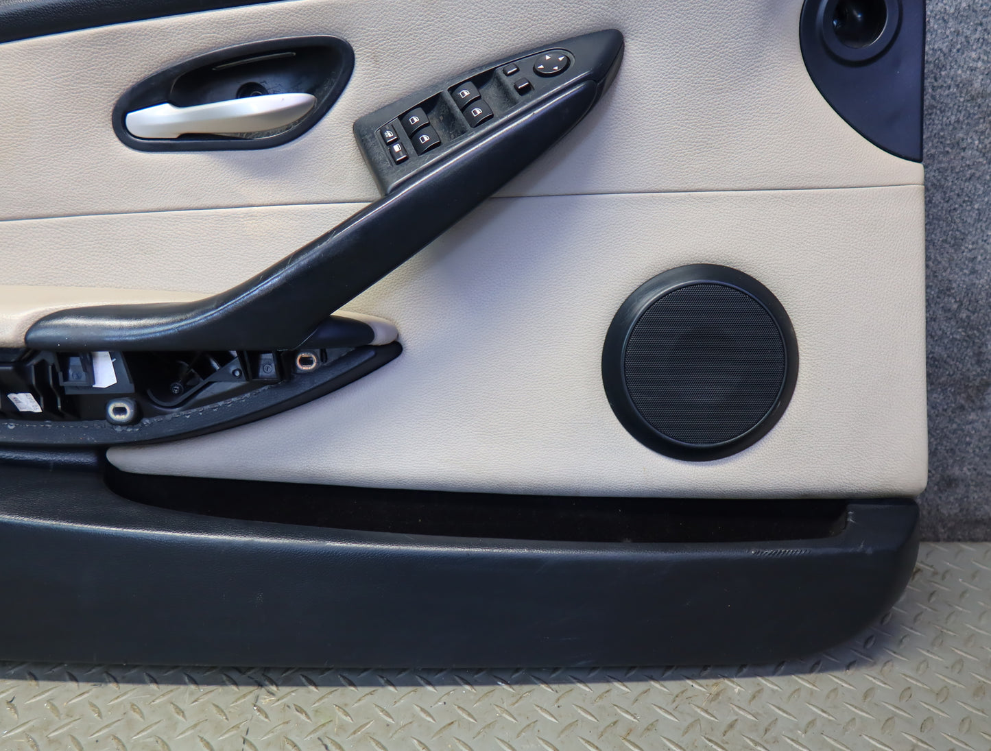 2006-2007 BMW E63 E64 M6 Left & Right Door Interior Trim Cover Panel Set of 2