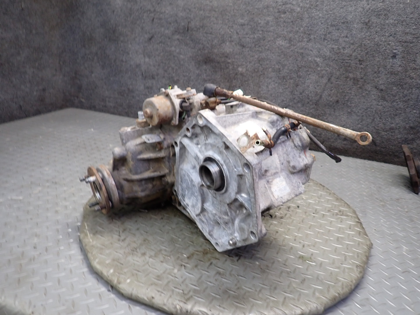 1996-1997 Lexus FZJ80L LX450 4.5L 4WD A/T Transfer Case Box Motor Assembly