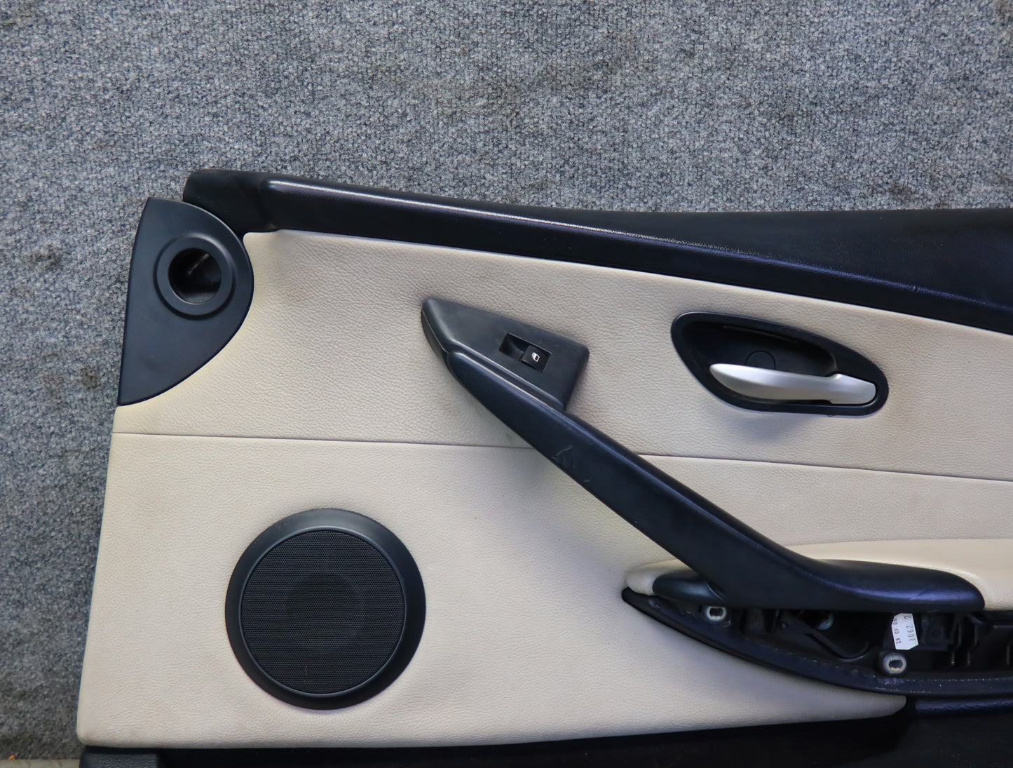 2006-2007 BMW E63 E64 M6 Left & Right Door Interior Trim Cover Panel Set of 2