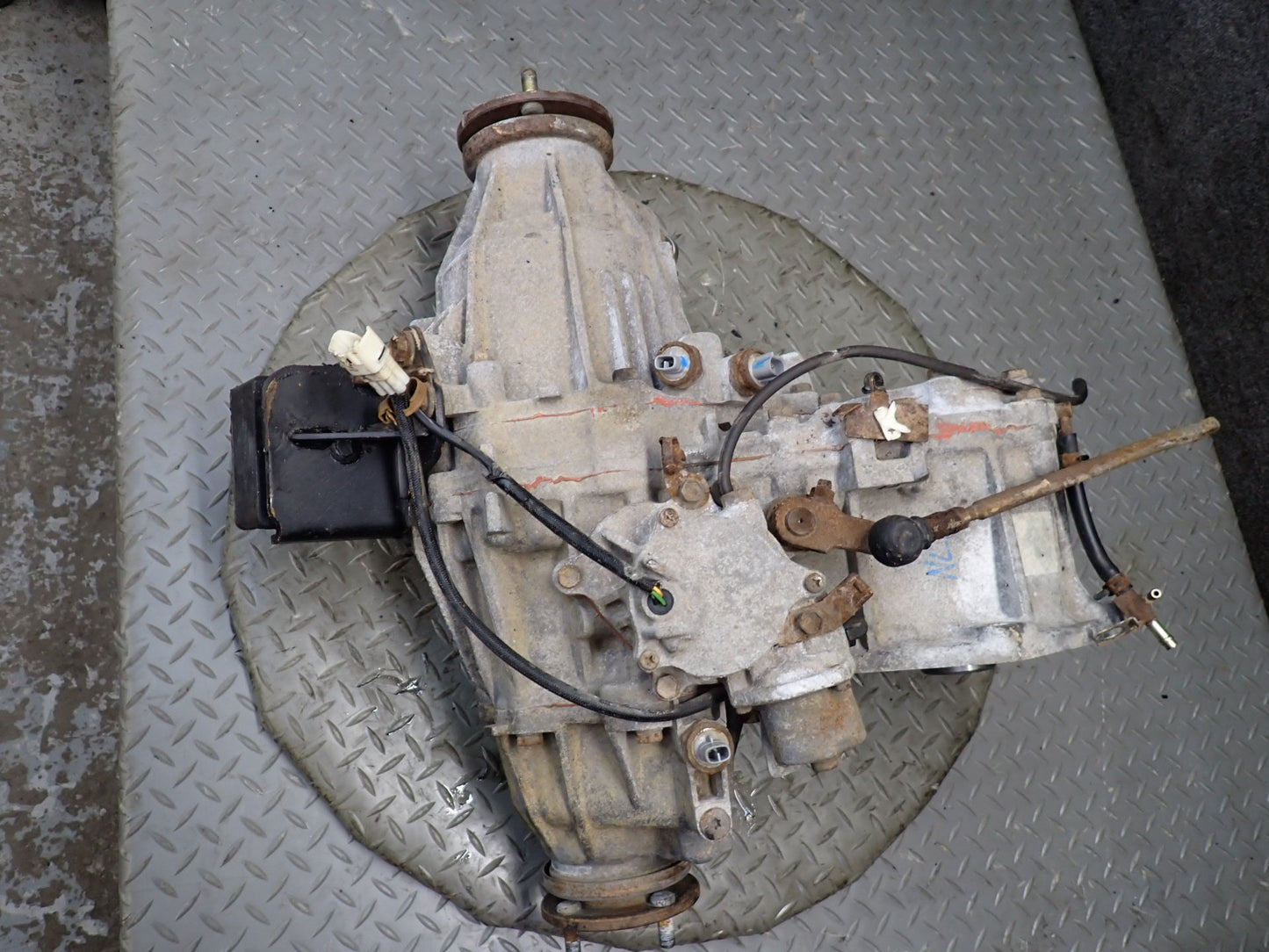 1996-1997 Lexus FZJ80L LX450 4.5L 4WD A/T Transfer Case Box Motor Assembly
