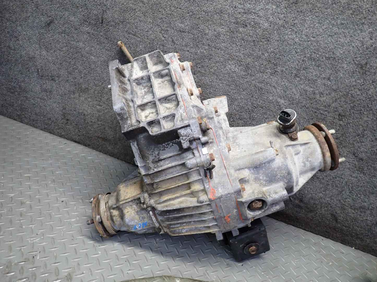 1996-1997 Lexus FZJ80L LX450 4.5L 4WD A/T Transfer Case Box Motor Assembly