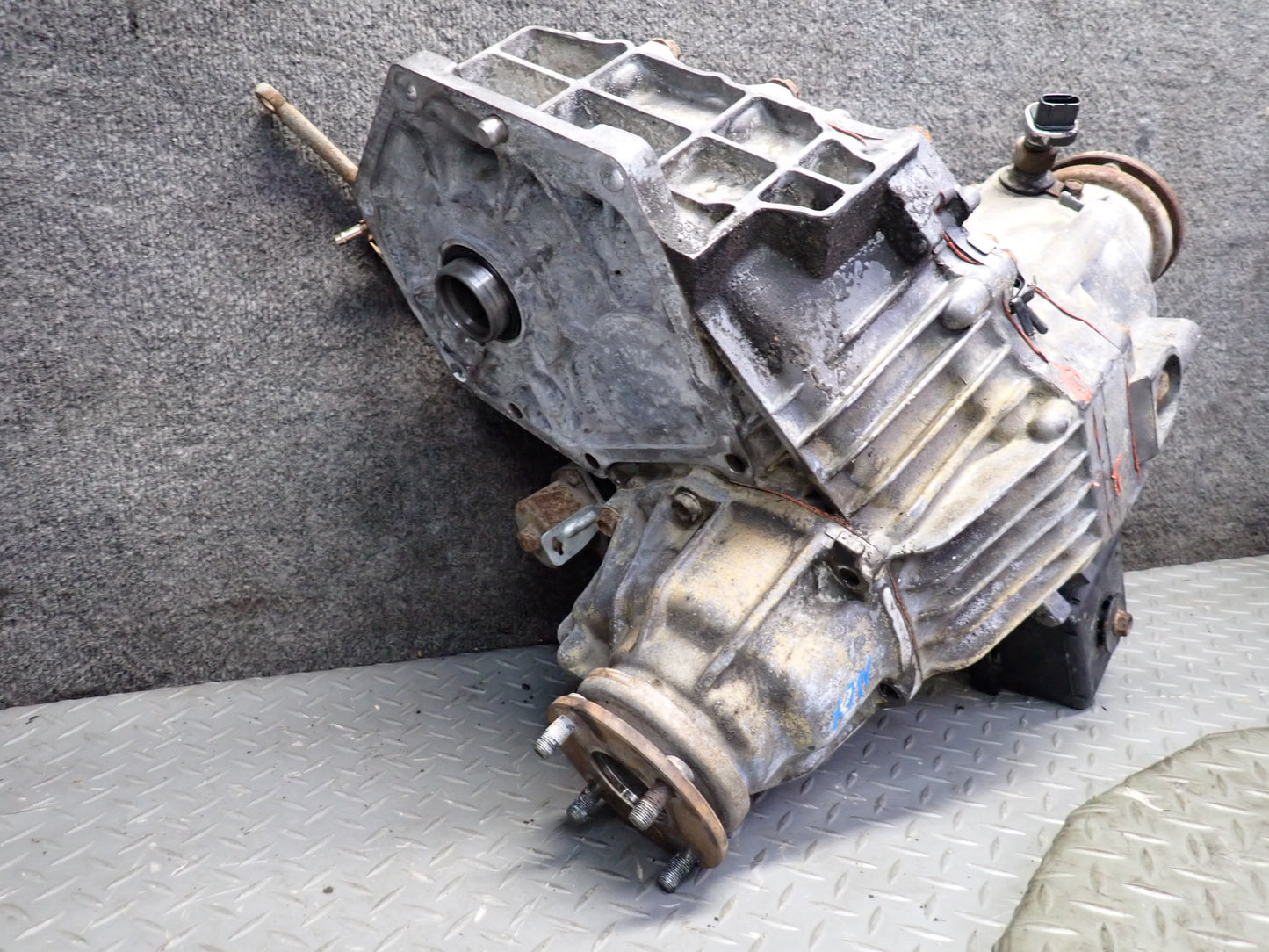 1996-1997 Lexus FZJ80L LX450 4.5L 4WD A/T Transfer Case Box Motor Assembly