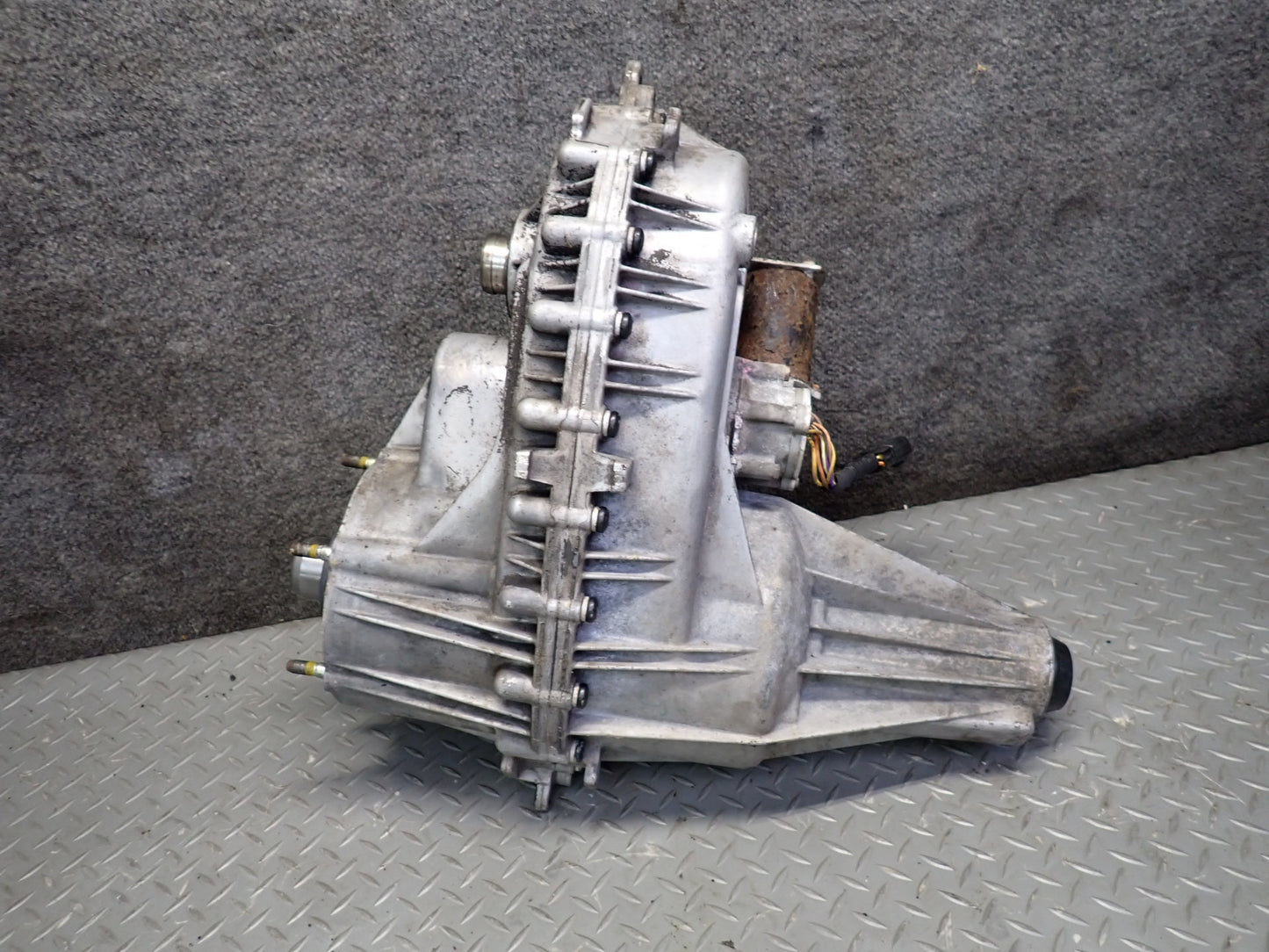 2003-2007 Hummer H2 AWD Automatic Transmission Transfer Case Box Assembly