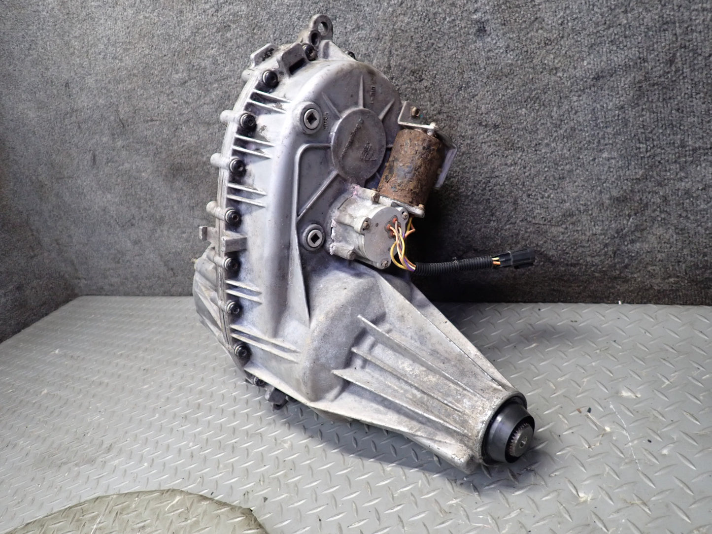 2003-2007 Hummer H2 AWD Automatic Transmission Transfer Case Box Assembly