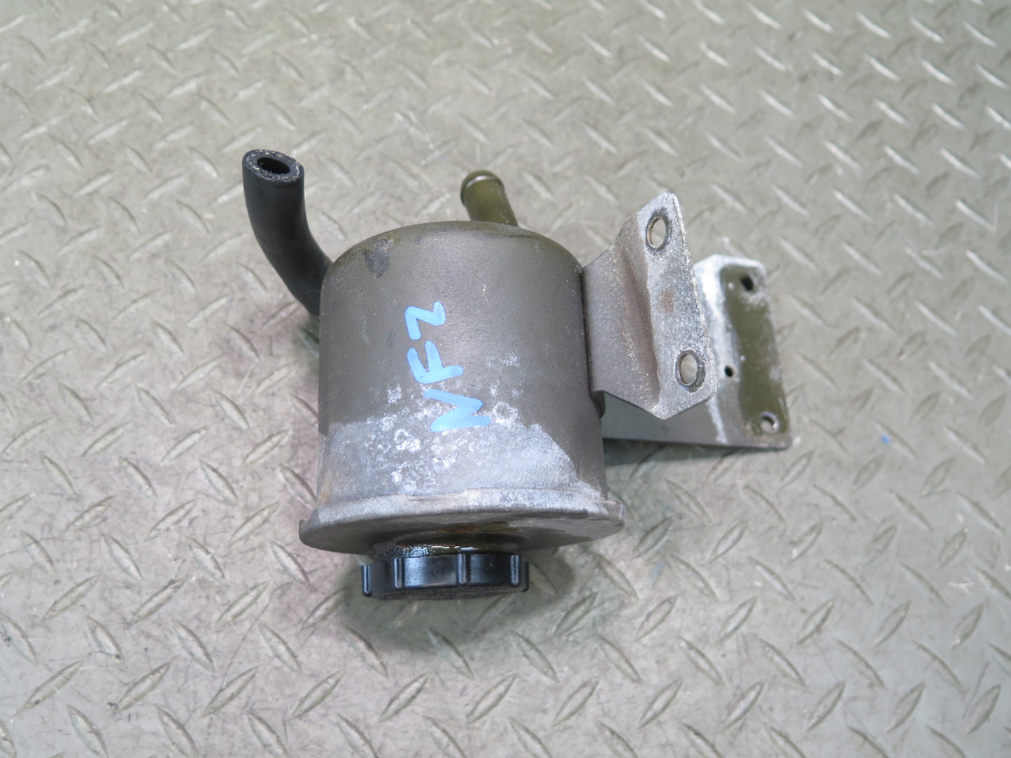 84-89 Nissan Z31 300ZX Power Steering Fluid Reservoir Bottle Tank OEM