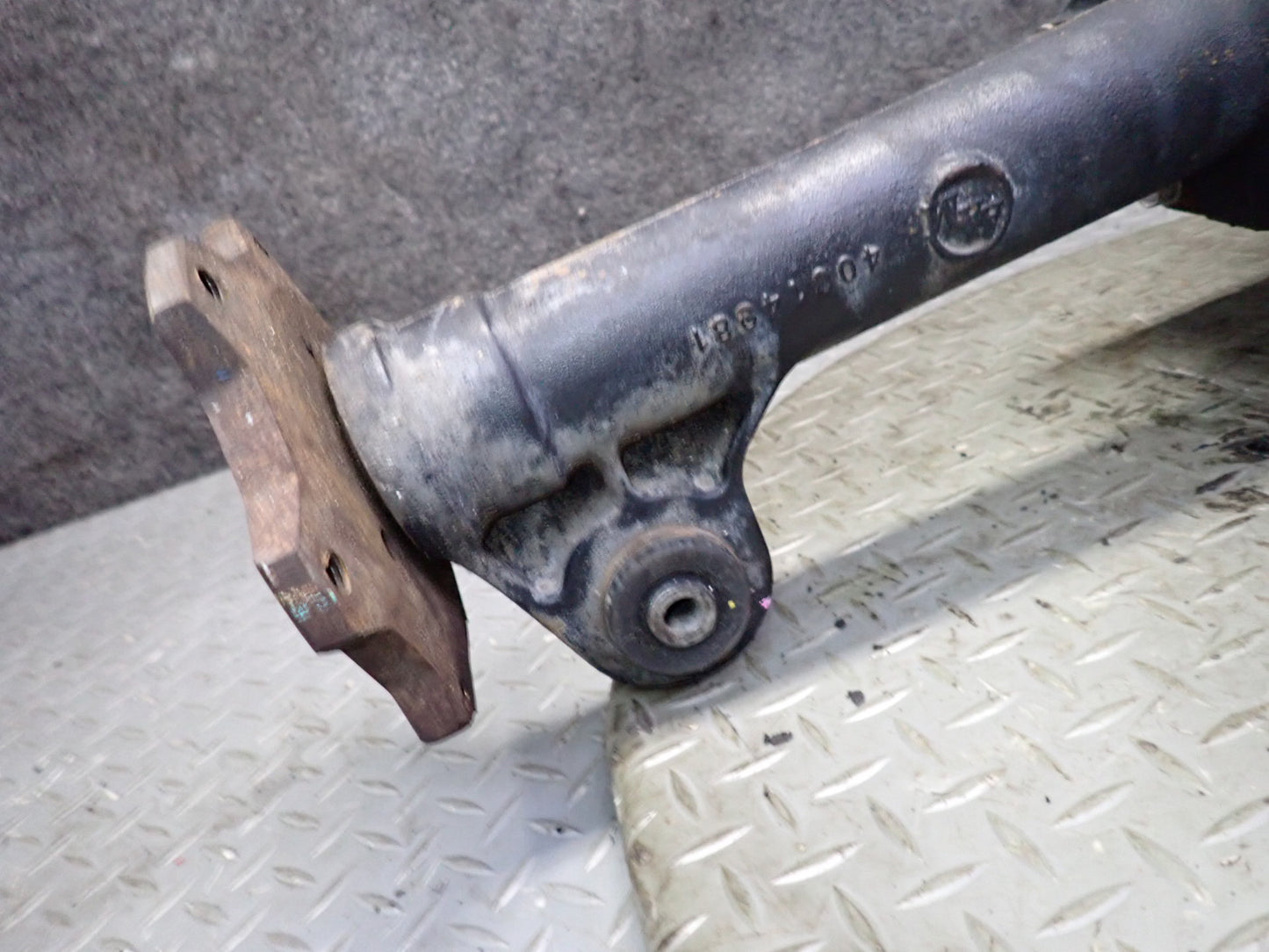 2003-2007 Hummer H2 4WD 4x4 Front Differential Carrier 4.10 Ratio