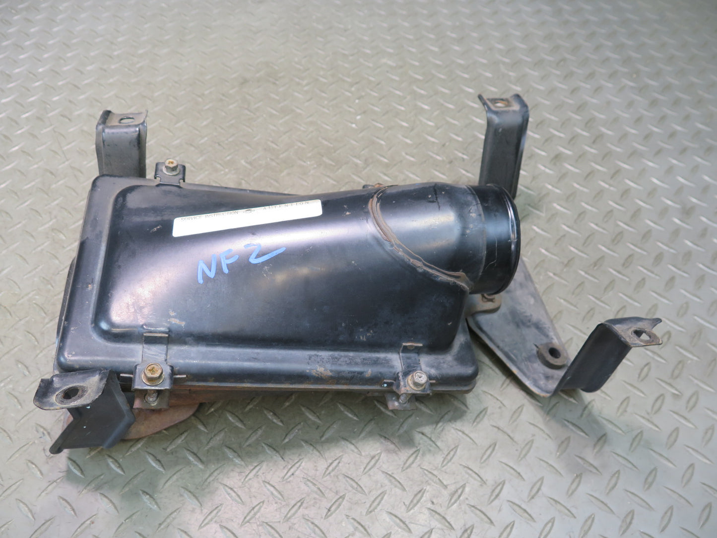 84-89 Nissan Z31 300ZX NON Turbo Air Intake Cleaner Filter Box w Mount OEM