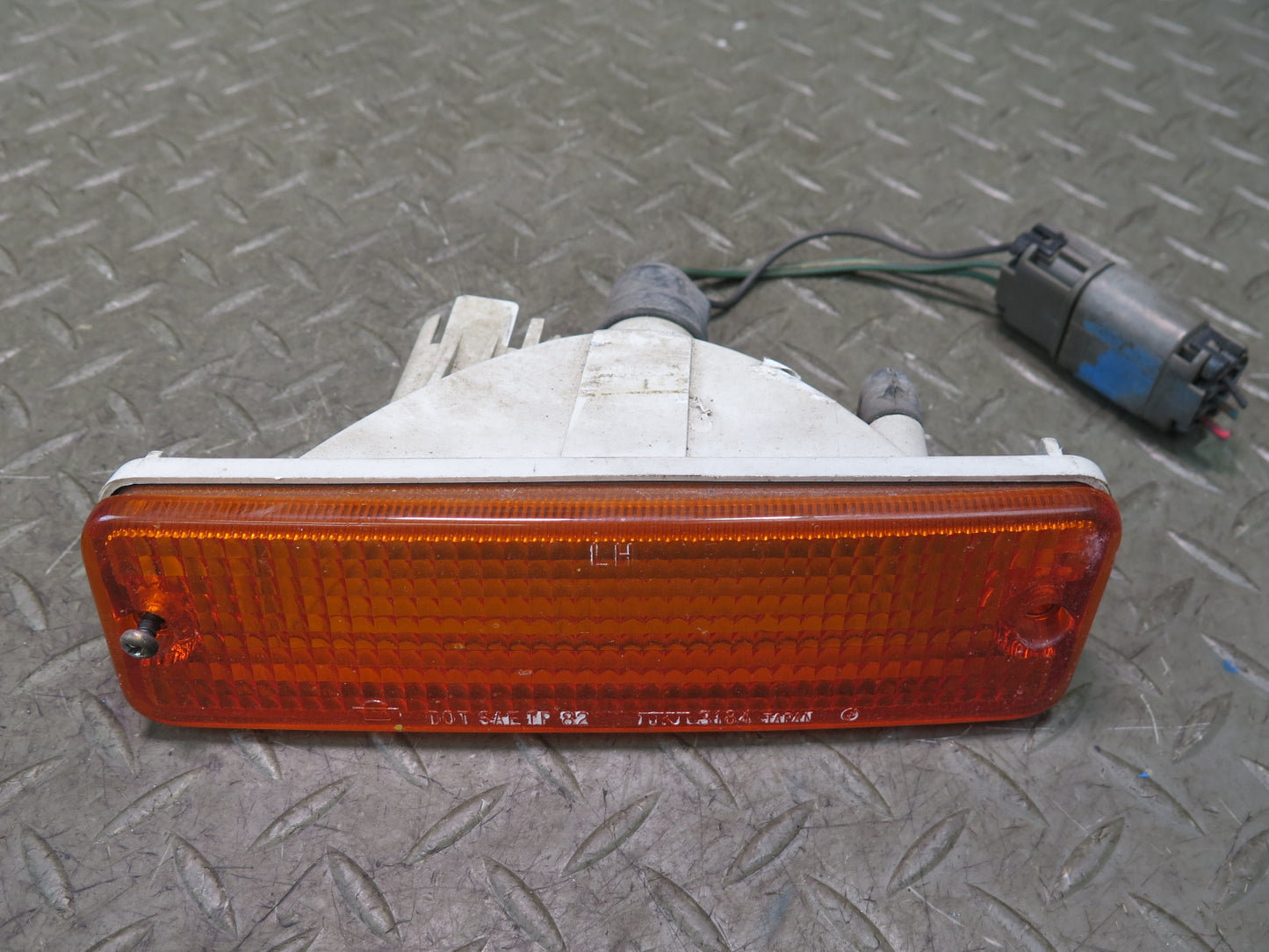 84-86 Nissan Z31 300ZX Front Left Driver Side Marker Light Turn Signal Lamp OEM