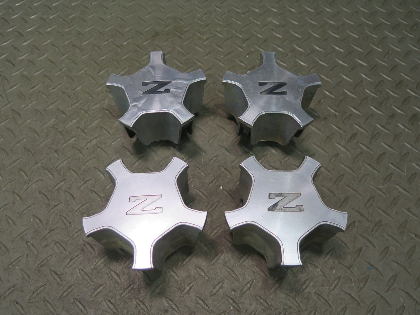 85-86 Nissan Z31 300ZX Set of 4 Wheel Hub Center Cap Cover 40343-19P00 OEM