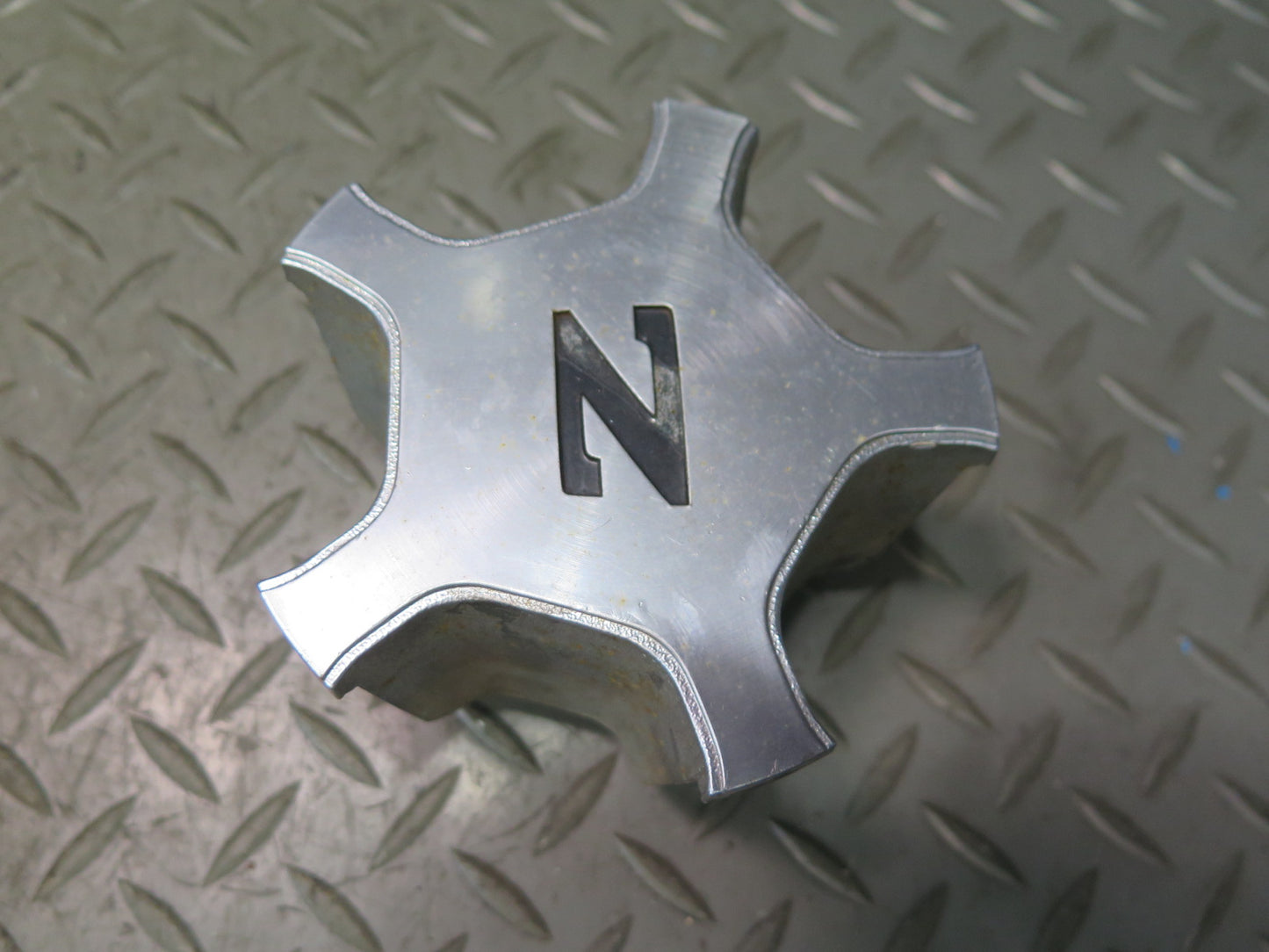85-86 Nissan Z31 300ZX Set of 4 Wheel Hub Center Cap Cover 40343-19P00 OEM
