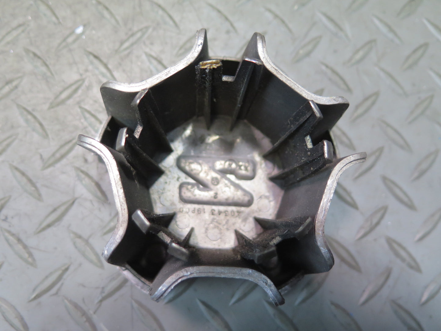 85-86 Nissan Z31 300ZX Set of 4 Wheel Hub Center Cap Cover 40343-19P00 OEM