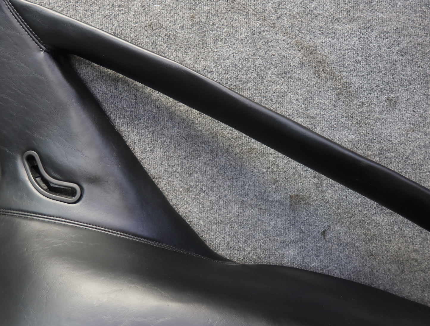 1984-1986 Porsche 928 S Rear Right Quarter Pillar Interior Trim Cover Panel