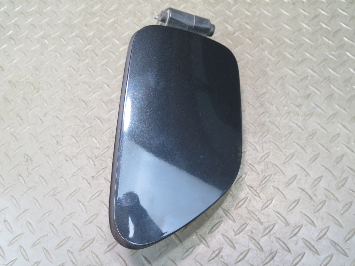 2006-2010 BMW E63 E64 M6 Fuel Tank Filler Door Lid w Hinge 7009382
