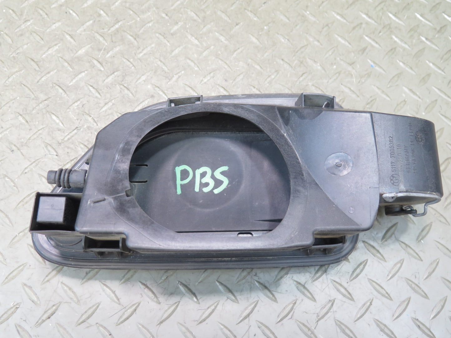 2006-2010 BMW E63 E64 M6 Fuel Tank Filler Door Lid w Hinge 7009382
