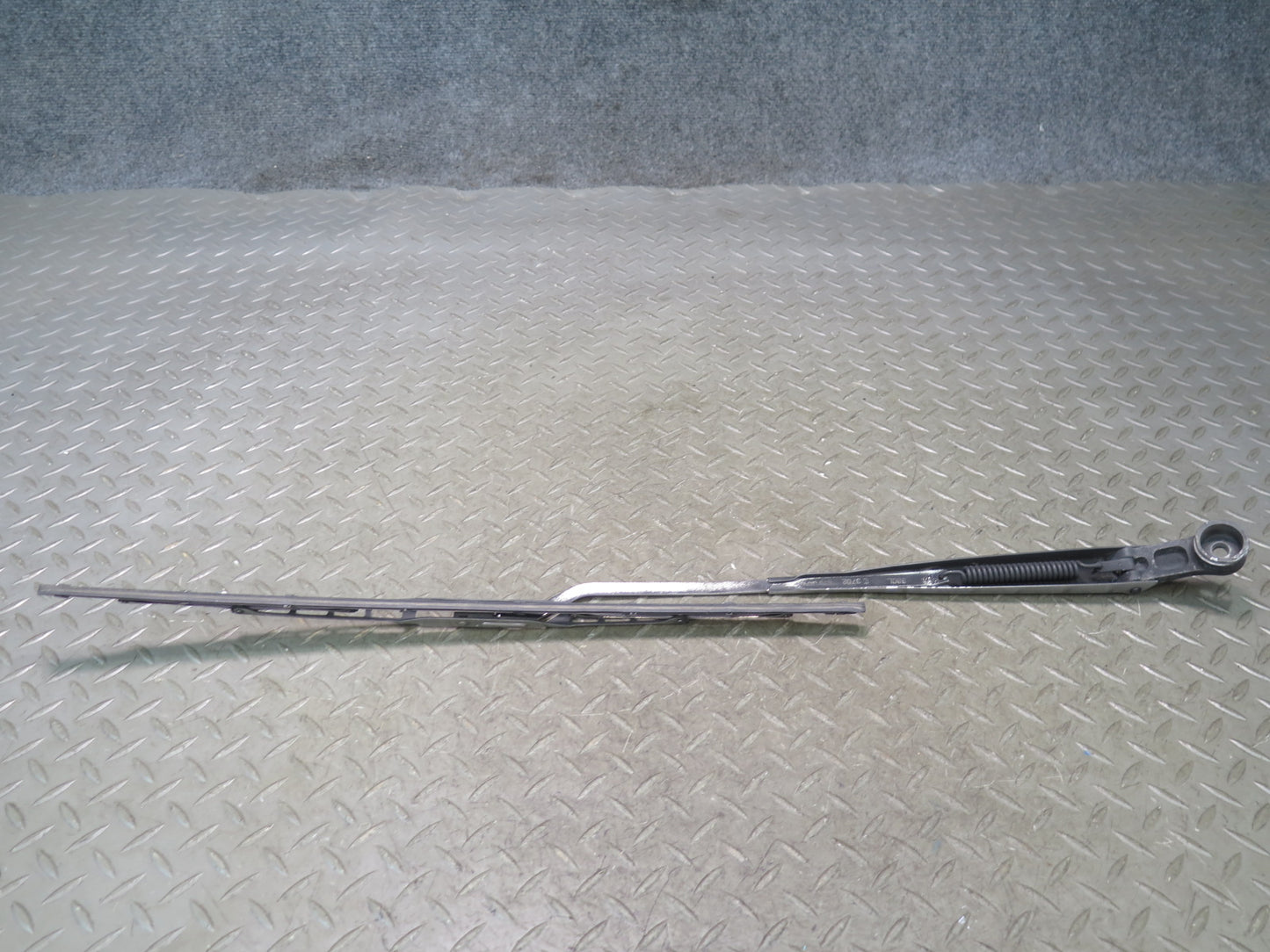 84-89 Nissan Z31 300ZX Set of 2 Front Windshield Left & Right Wiper Arm OEM