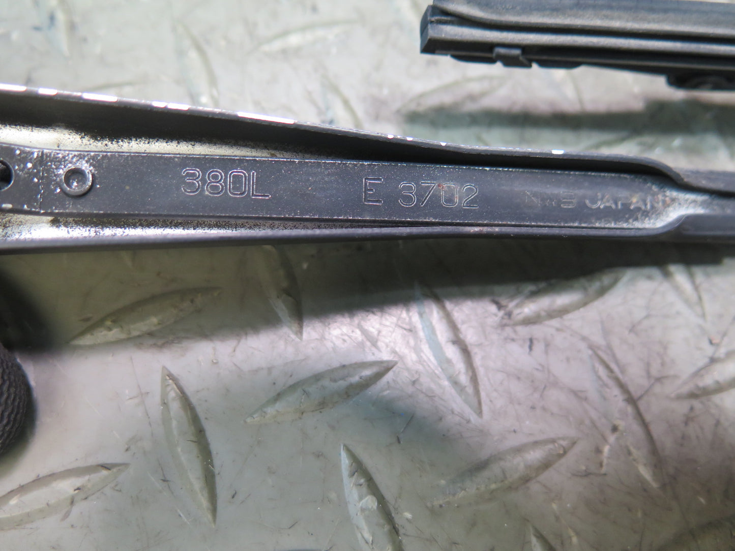 84-89 Nissan Z31 300ZX Set of 2 Front Windshield Left & Right Wiper Arm OEM