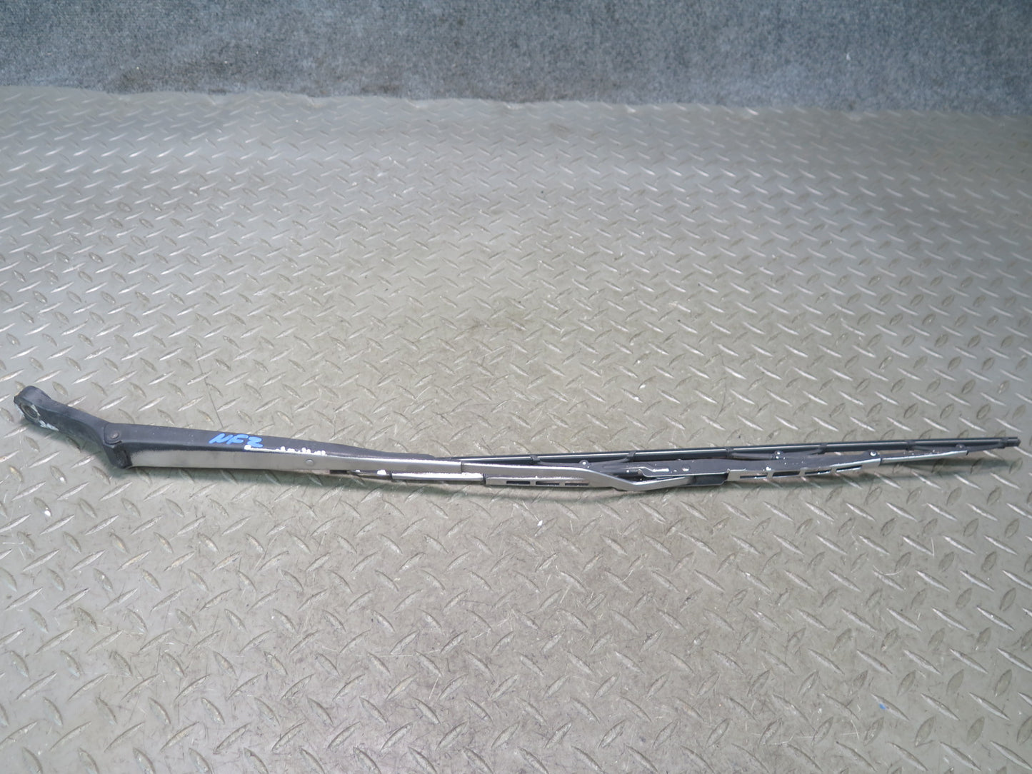 84-89 Nissan Z31 300ZX Set of 2 Front Windshield Left & Right Wiper Arm OEM