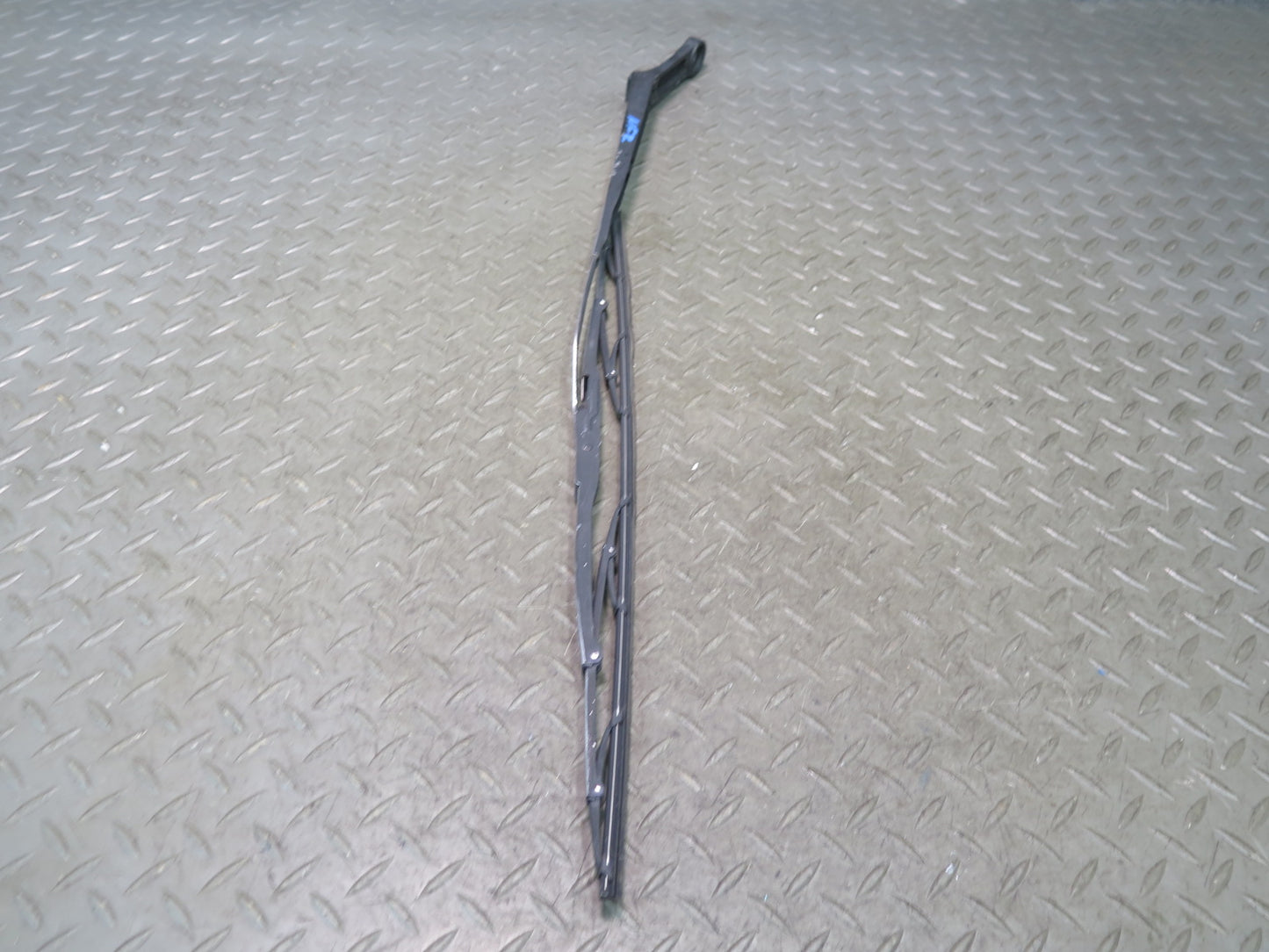 84-89 Nissan Z31 300ZX Set of 2 Front Windshield Left & Right Wiper Arm OEM