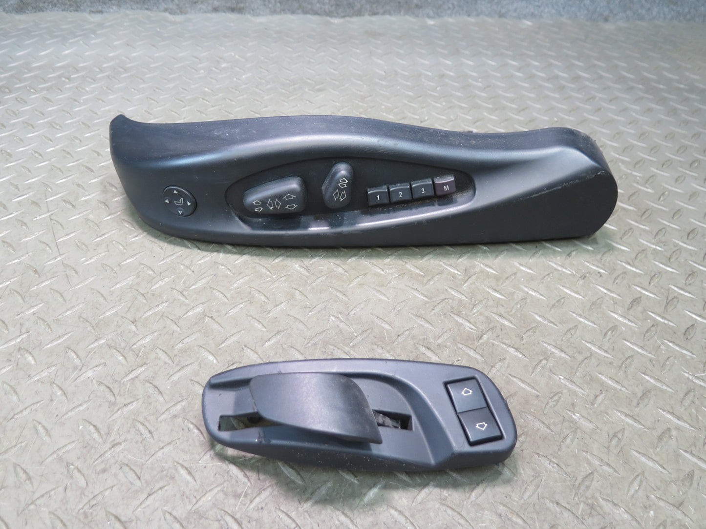 2006-2008 BMW E64 M6 Convertible Front Left Seat Adjust Switch Handle Set