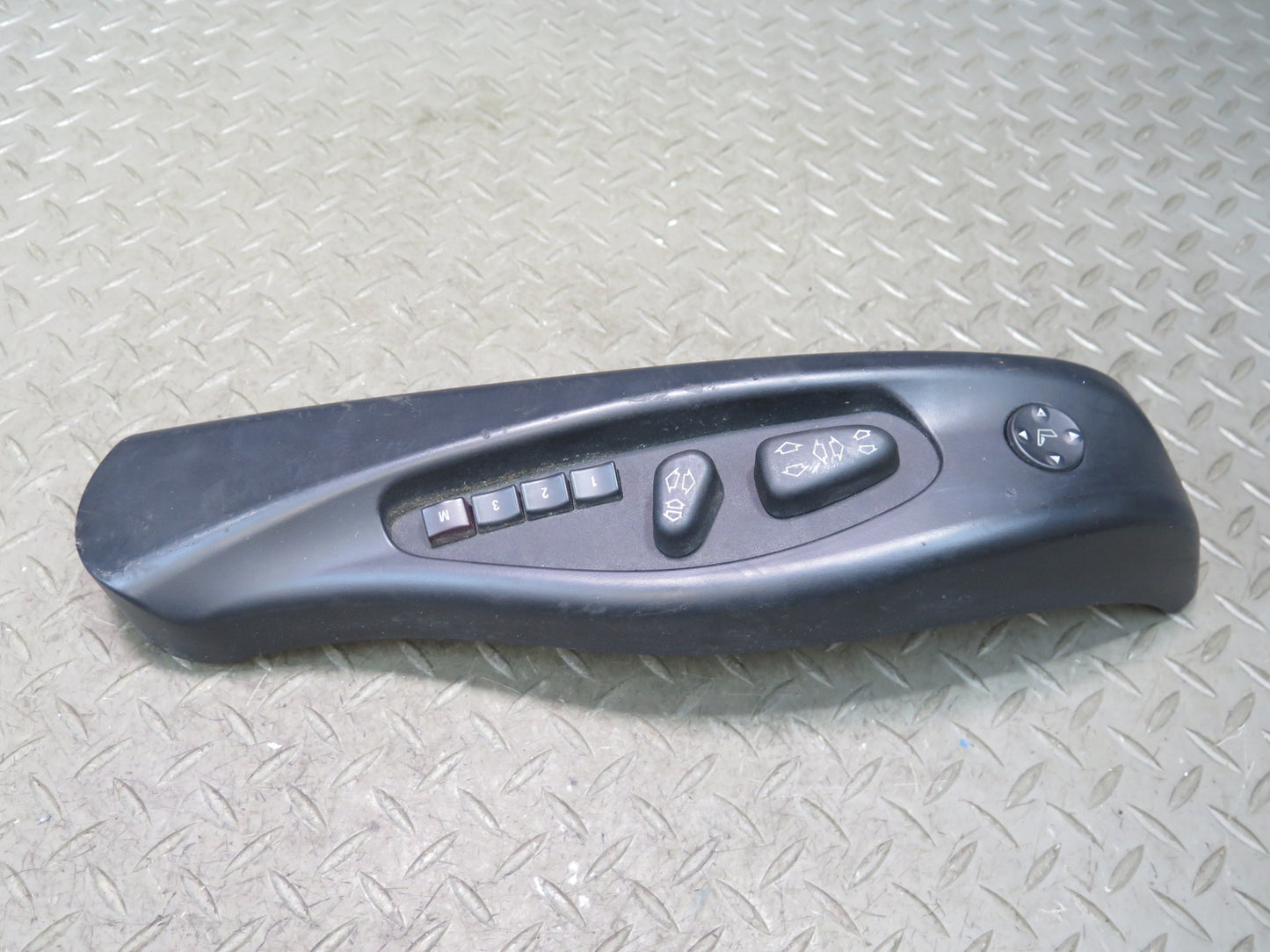 2006-2008 BMW E64 M6 Convertible Front Left Seat Adjust Switch Handle Set