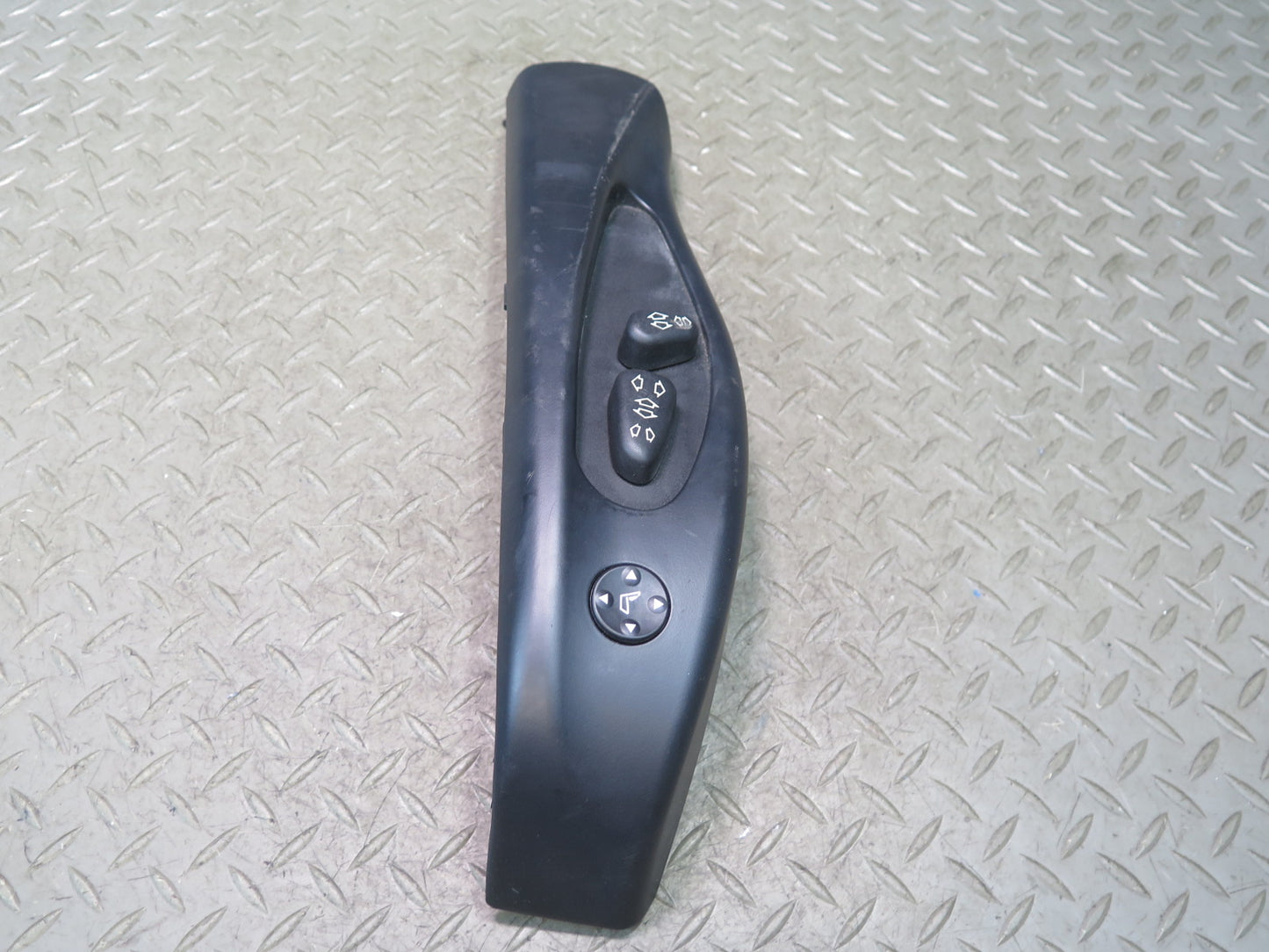 2006-2008 BMW E64 M6 Convertible Front Right Seat Adjust Backrest Switch Set
