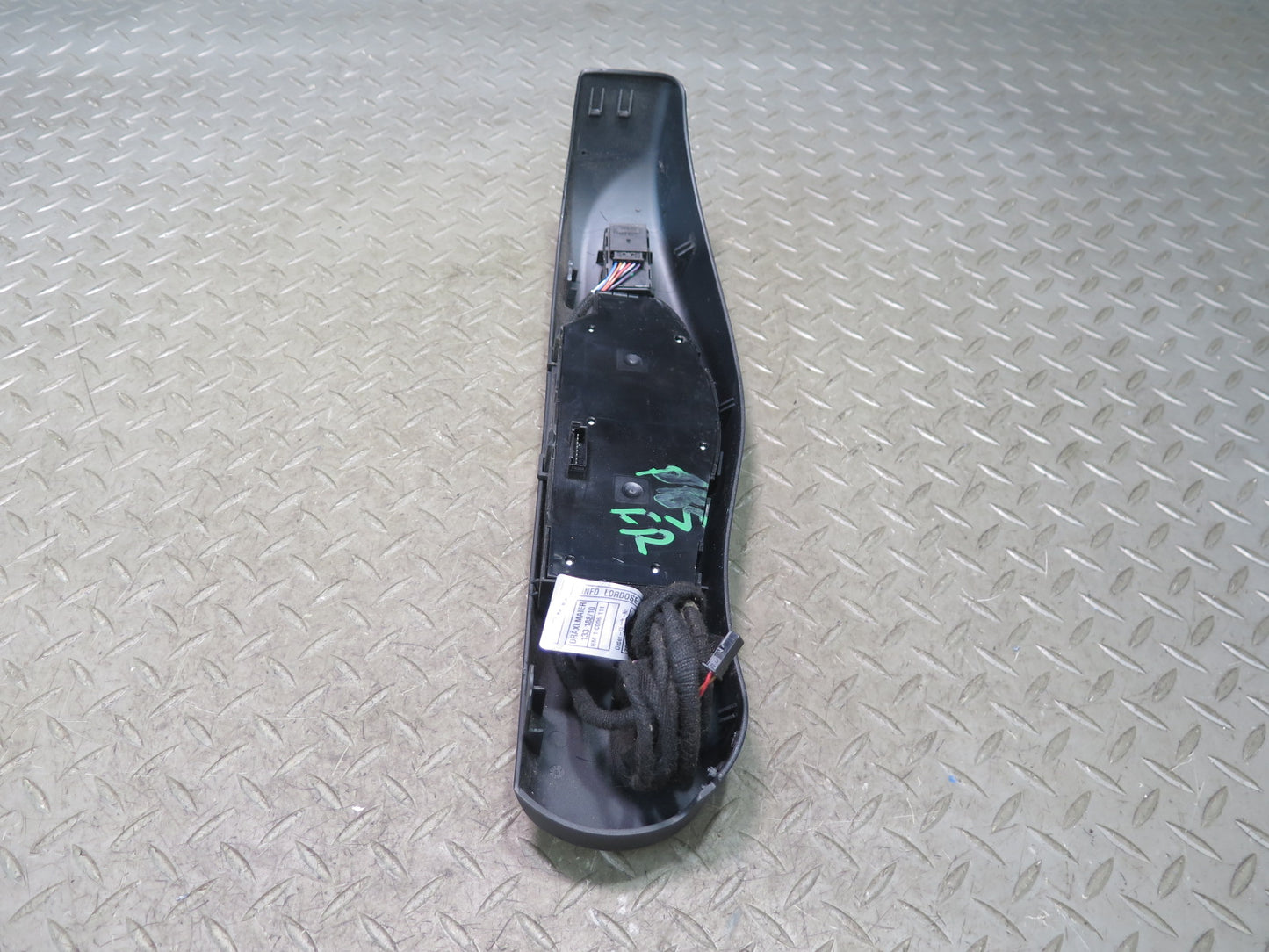 2006-2008 BMW E64 M6 Convertible Front Right Seat Adjust Backrest Switch Set