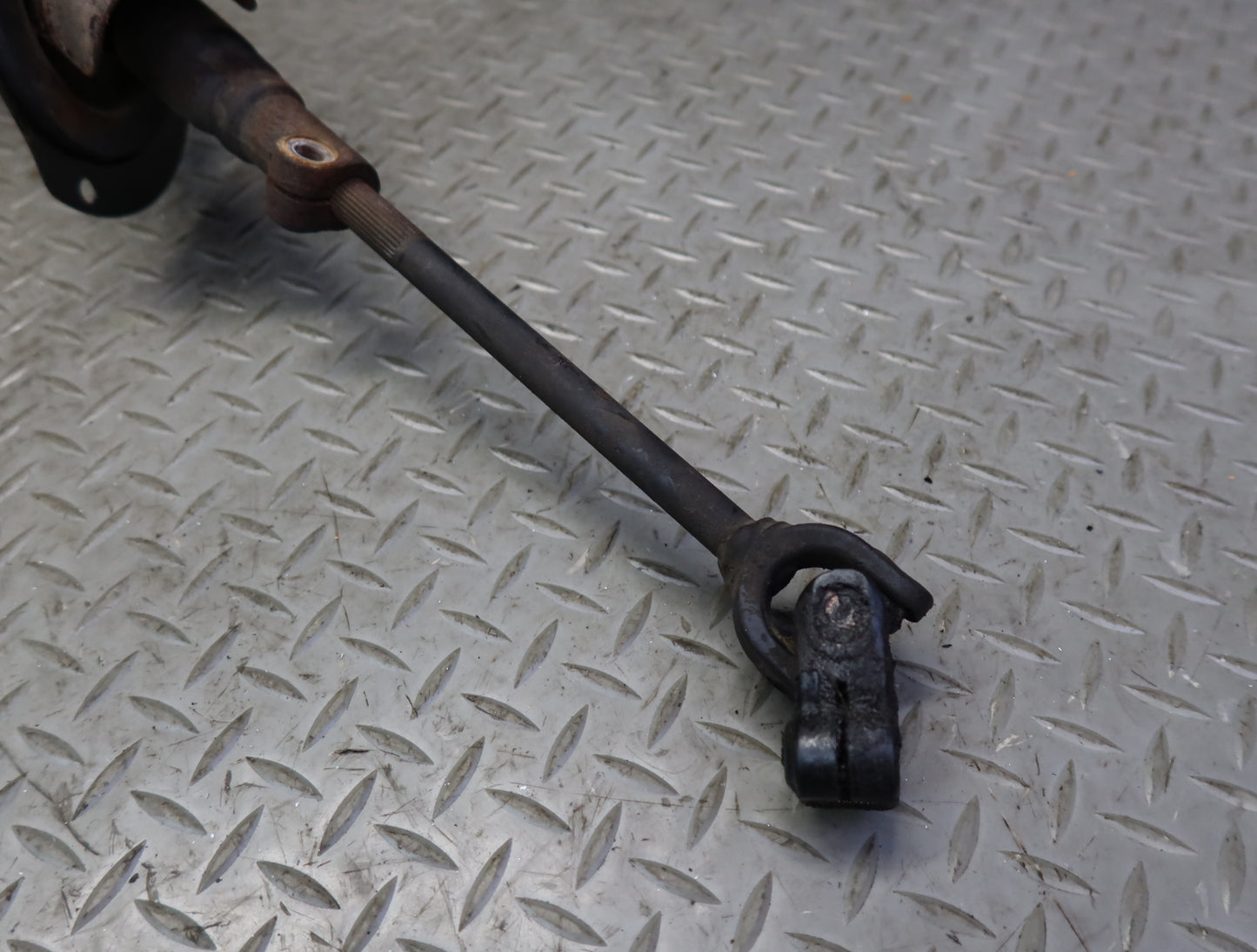 84-86 Nissan Z31 300ZX NON Turbo Steering Column w U Joint Shaft Assembly OEM
