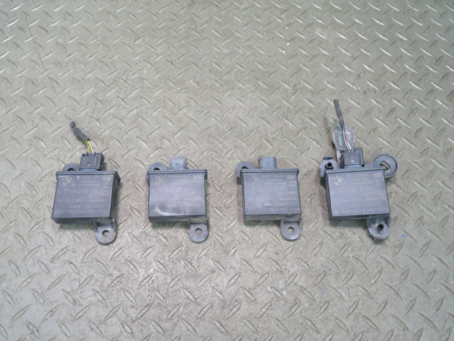 2006-2010 BMW E64 E63 M6 RDC TPMS Tire Pressure Monitor Sensor 6771042 Set of 4