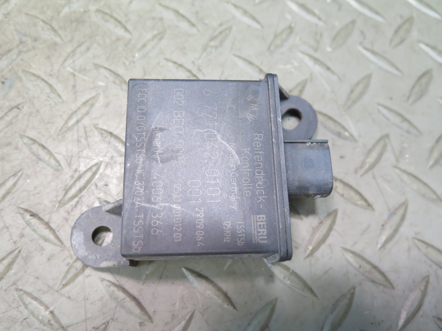 2006-2010 BMW E64 E63 M6 RDC TPMS Tire Pressure Monitor Sensor 6771042 Set of 4