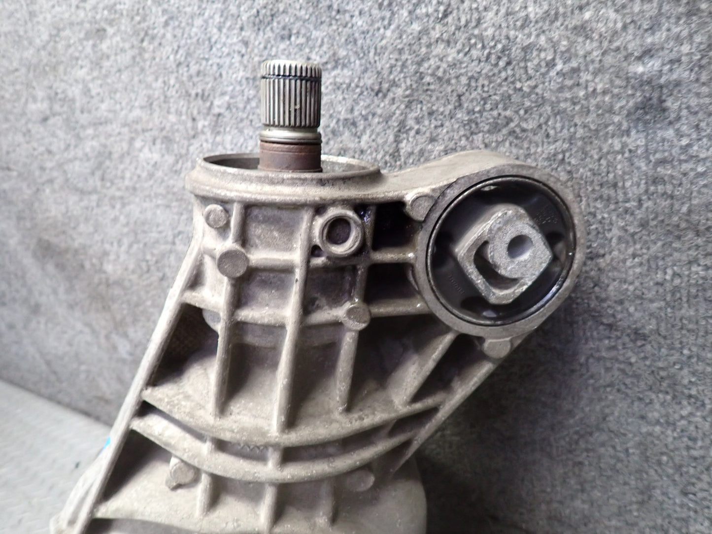 11-15 Audi 4L Q7 3.0L AWD MEY Rear Differential Carrier OEM