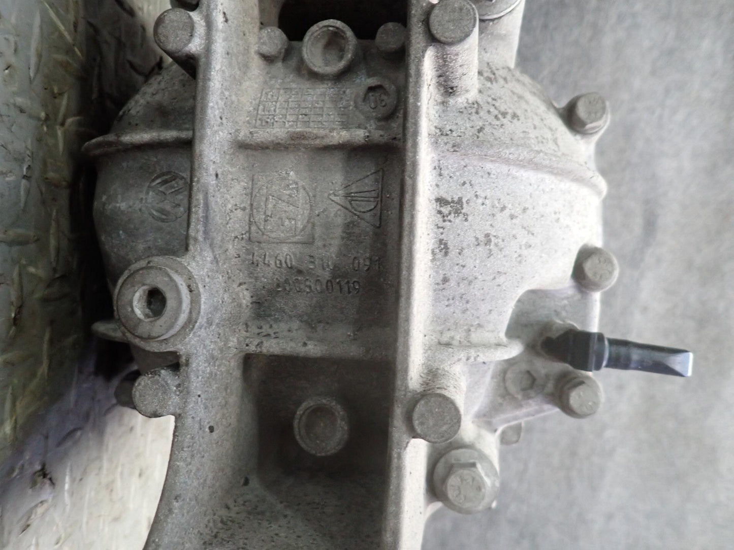 11-15 Audi 4L Q7 3.0L AWD MEY Rear Differential Carrier OEM