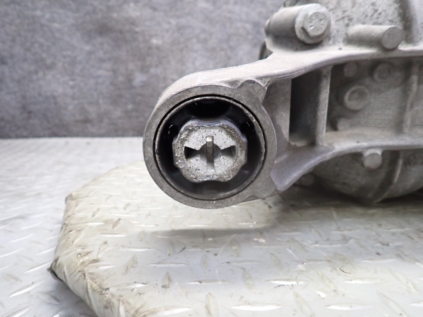 11-15 Audi 4L Q7 3.0L AWD MEY Rear Differential Carrier OEM