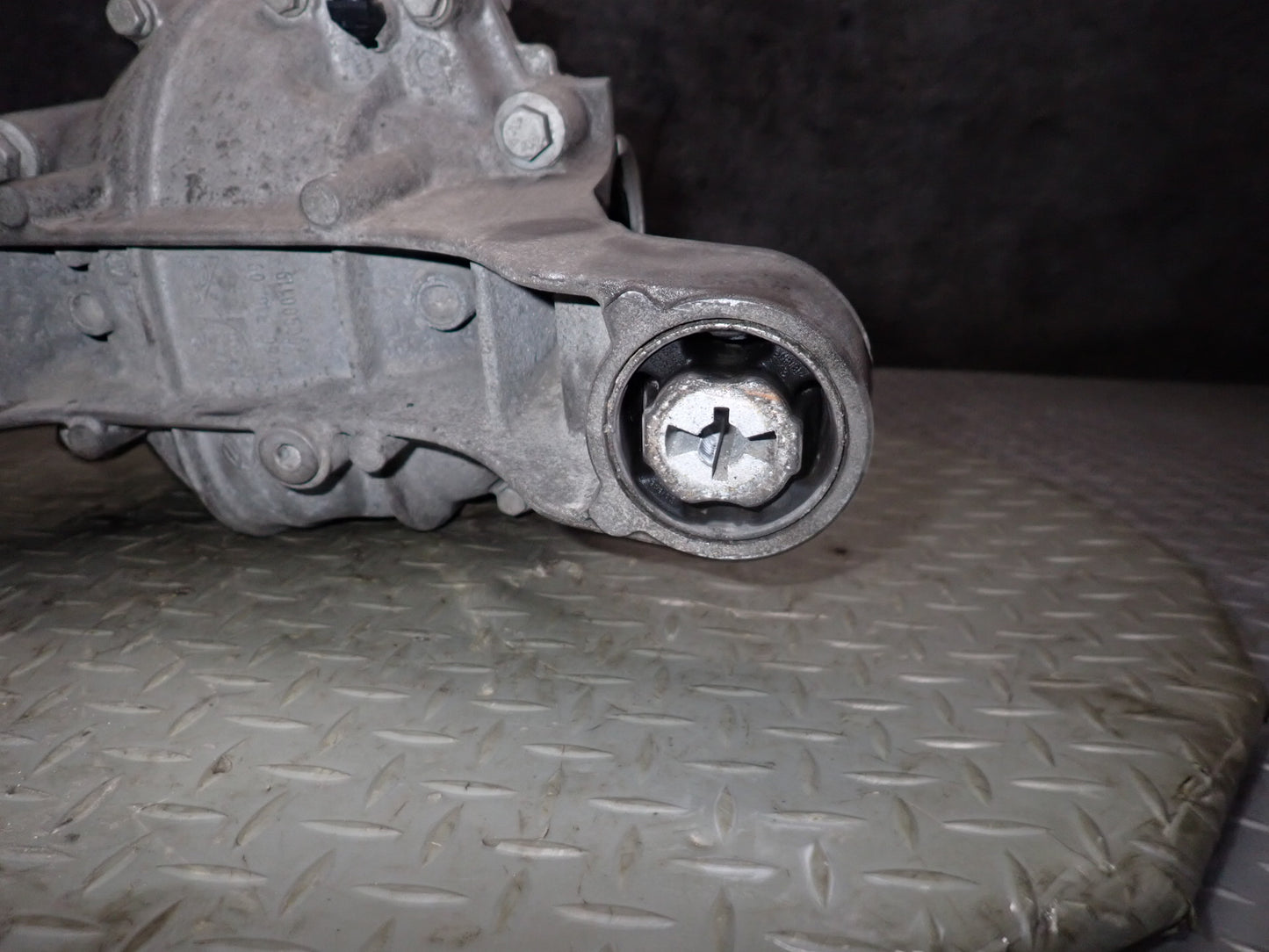 11-15 Audi 4L Q7 3.0L AWD MEY Rear Differential Carrier OEM