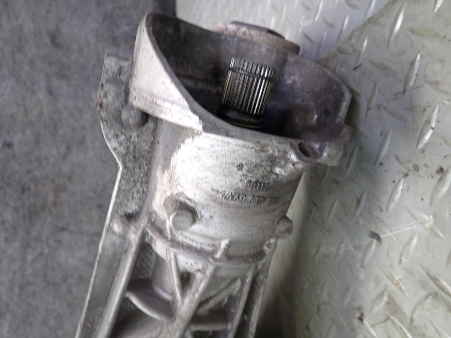 14-15 Audi 4L Q7 3.0L AWD AGT Front Differential Carrier OEM