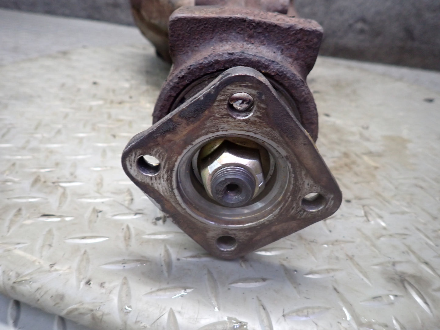 84-87 Nissan Z31 300ZX NA Rear Axle Differential Carrier 3.7 Ratio OEM