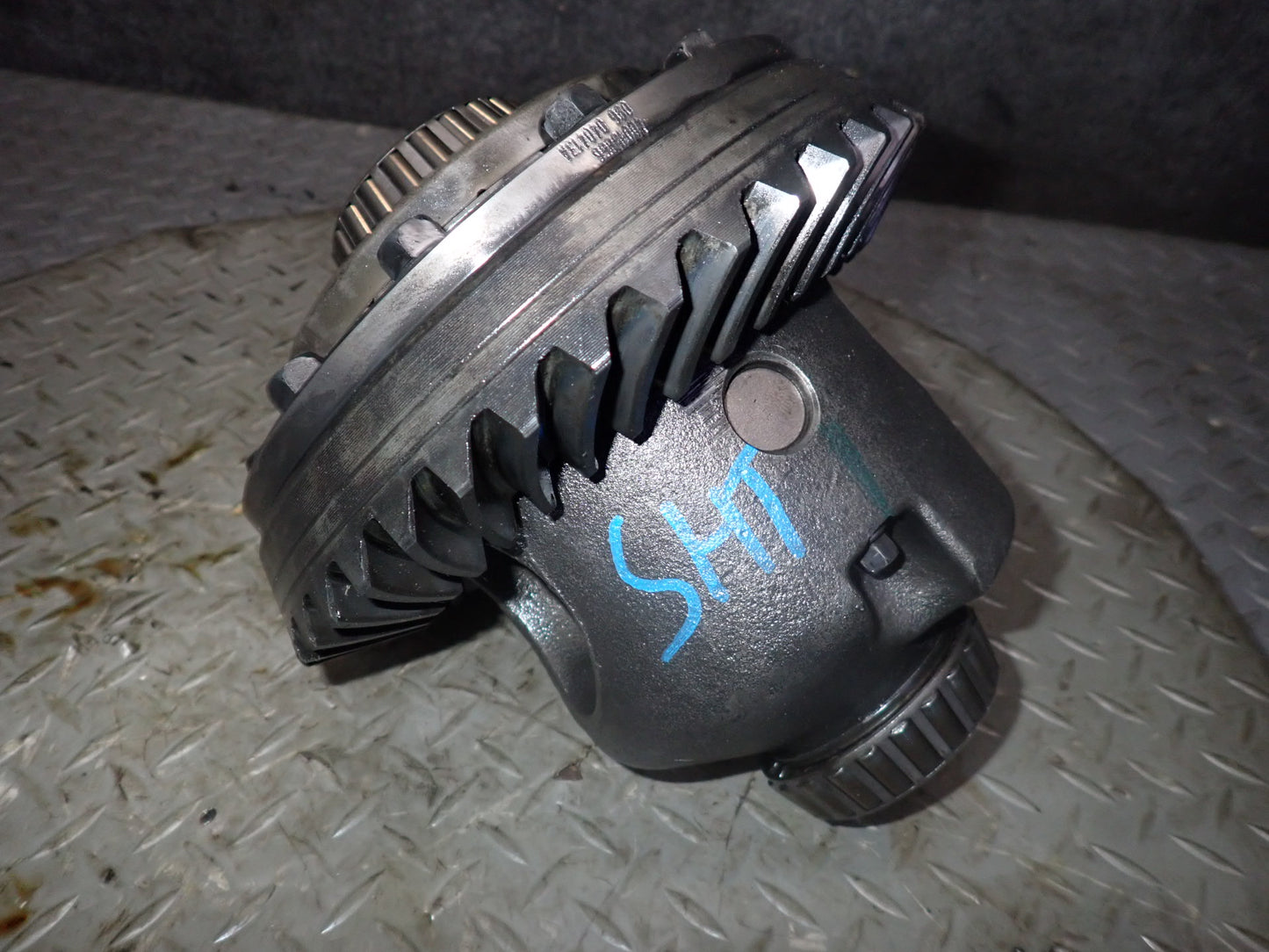 2003-2005 Hummer H2 Rear Differential 4.10 Ratio Ring & Pinion Gear Set