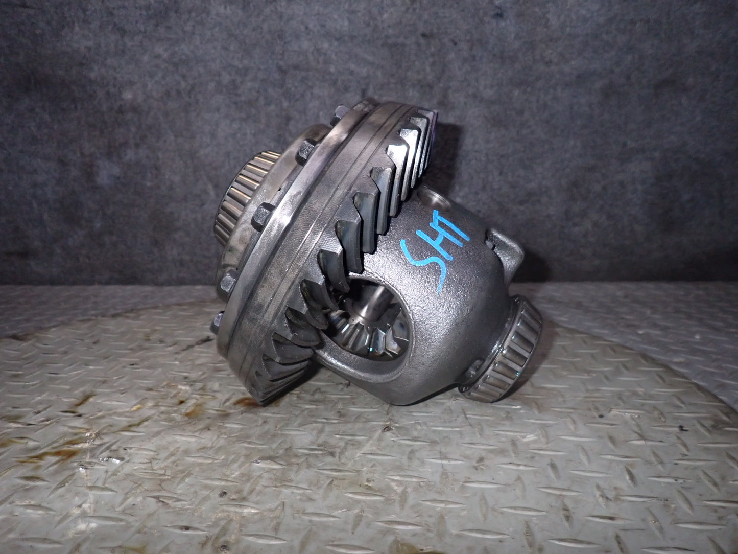2003-2005 Hummer H2 Rear Differential 4.10 Ratio Ring & Pinion Gear Set
