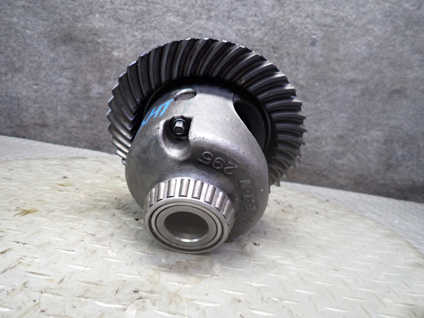 2003-2005 Hummer H2 Rear Differential 4.10 Ratio Ring & Pinion Gear Set