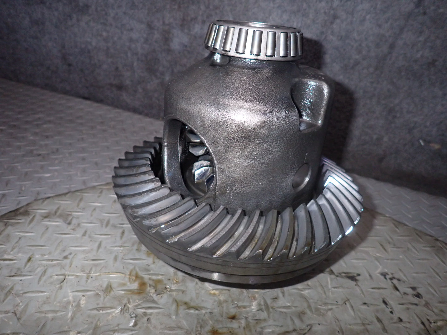 2003-2005 Hummer H2 Rear Differential 4.10 Ratio Ring & Pinion Gear Set