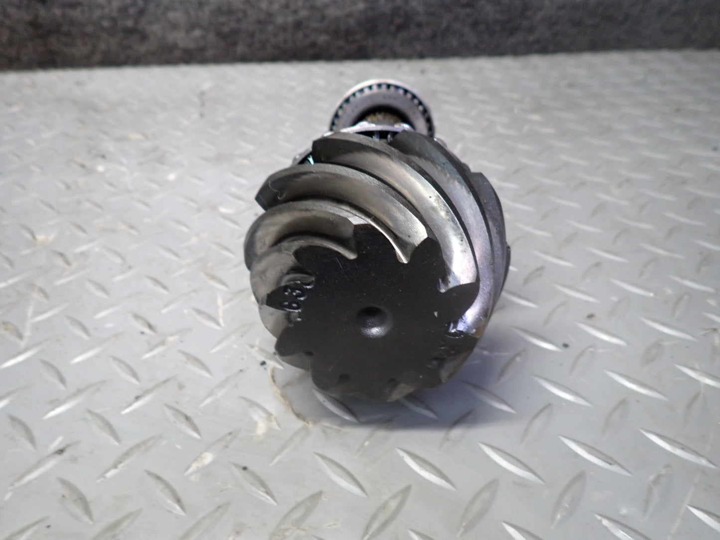 2003-2005 Hummer H2 Rear Differential 4.10 Ratio Ring & Pinion Gear Set