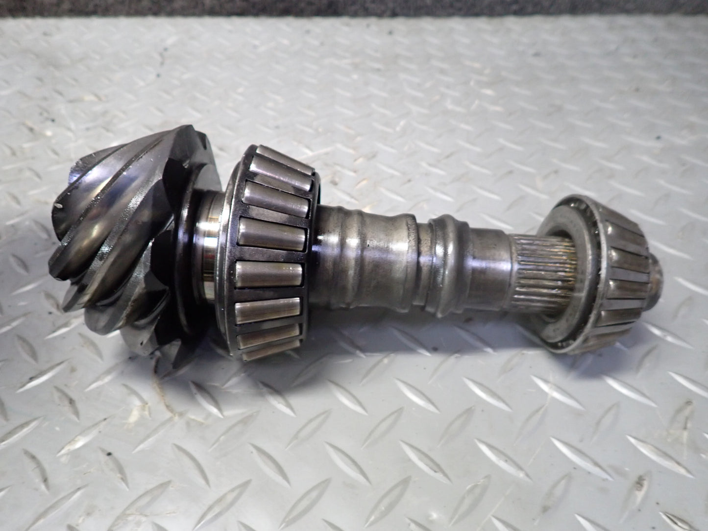 2003-2005 Hummer H2 Rear Differential 4.10 Ratio Ring & Pinion Gear Set