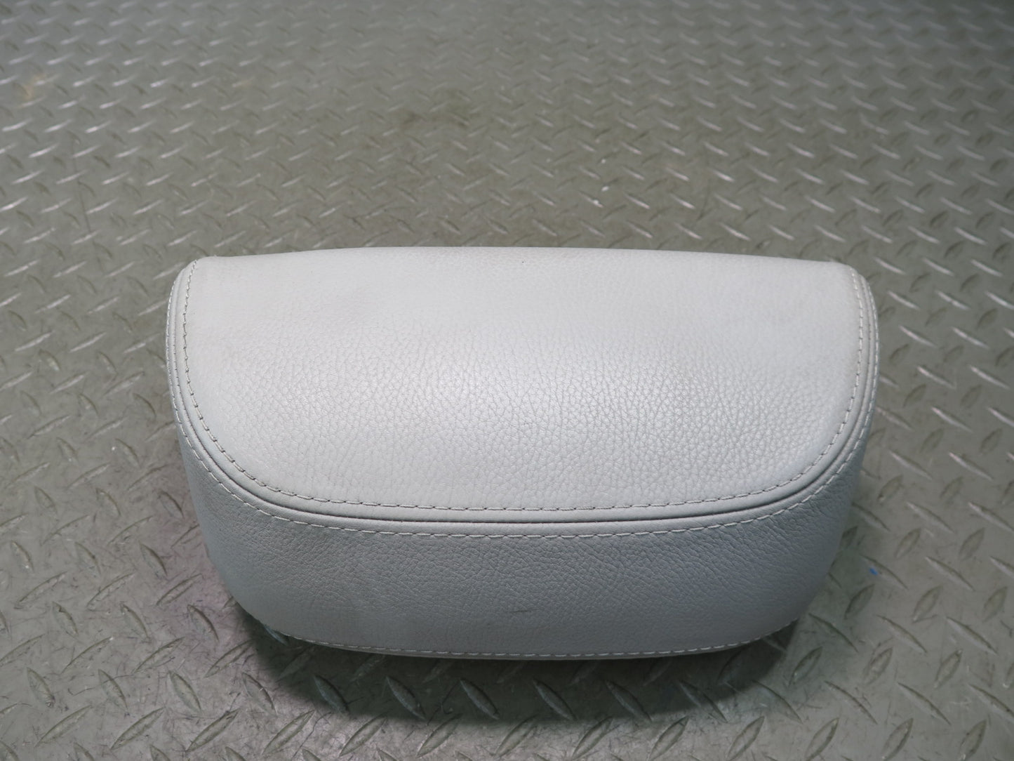 06-10 BMW E64 M6 Convertible Rear Left & Right Seat Leather Headrest Set of 2