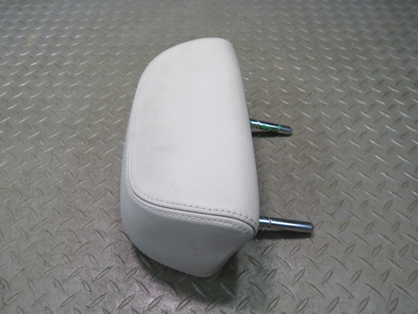 06-10 BMW E64 M6 Convertible Rear Left & Right Seat Leather Headrest Set of 2