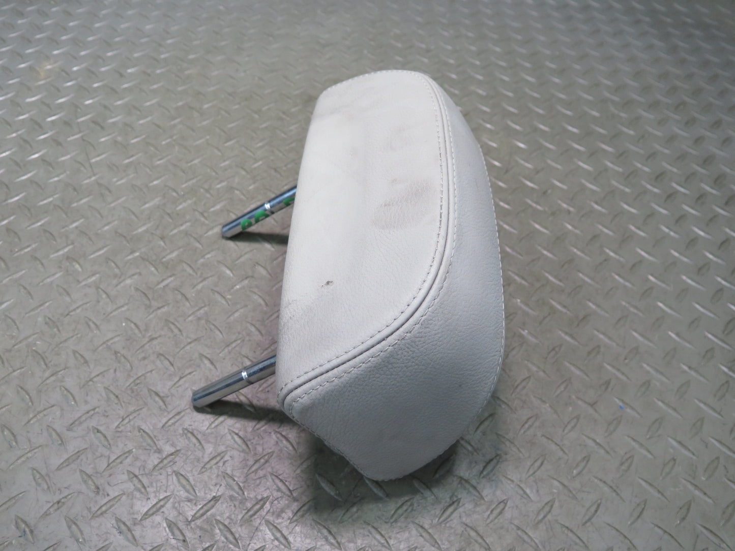 06-10 BMW E64 M6 Convertible Rear Left & Right Seat Leather Headrest Set of 2