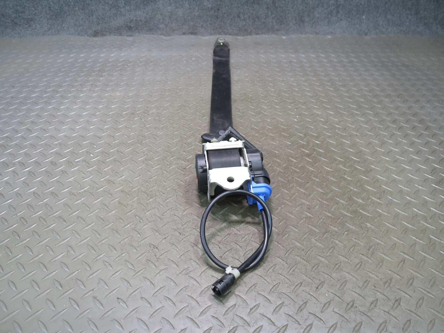 2007 BMW E64 M6 CONVERTIBLE FRONT LEFT & RIGHT SIDE SEATBELT RETRACTOR SET OEM