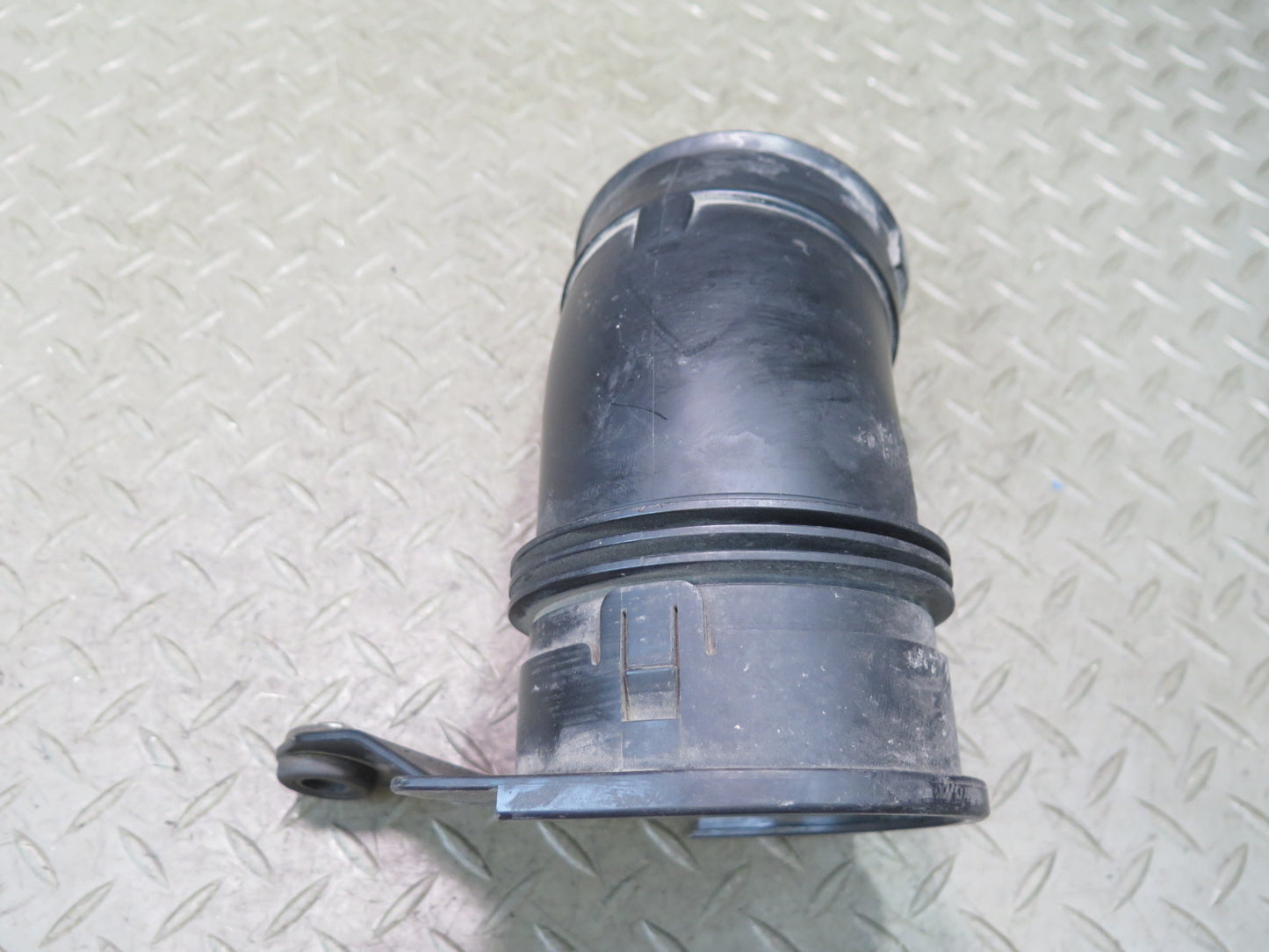 2006-2010 BMW E64 E63 M6 Left & Right Air Intake Hose Pipe Line Set of 2
