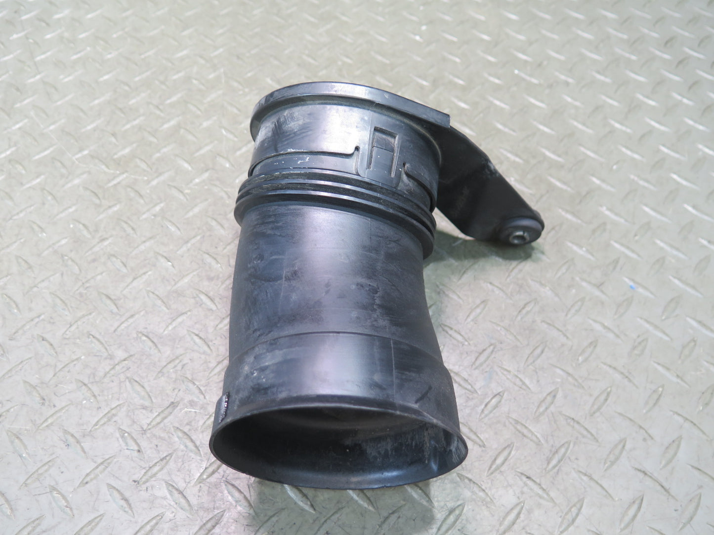 2006-2010 BMW E64 E63 M6 Left & Right Air Intake Hose Pipe Line Set of 2